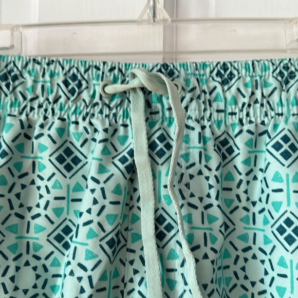 Old Navy Swim Trunks UPF 40. NWT Size Large - Picture 3 of 8